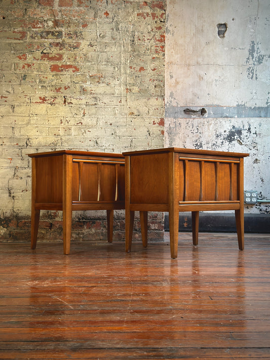 Pair - Kroehler Nightstands